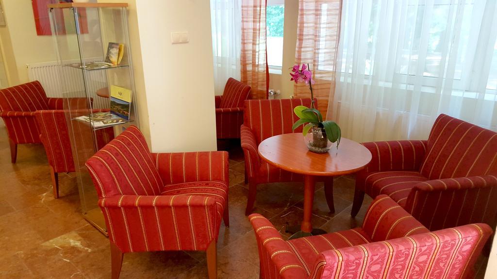 Salgo Hotel Salgótarján 外观 照片
