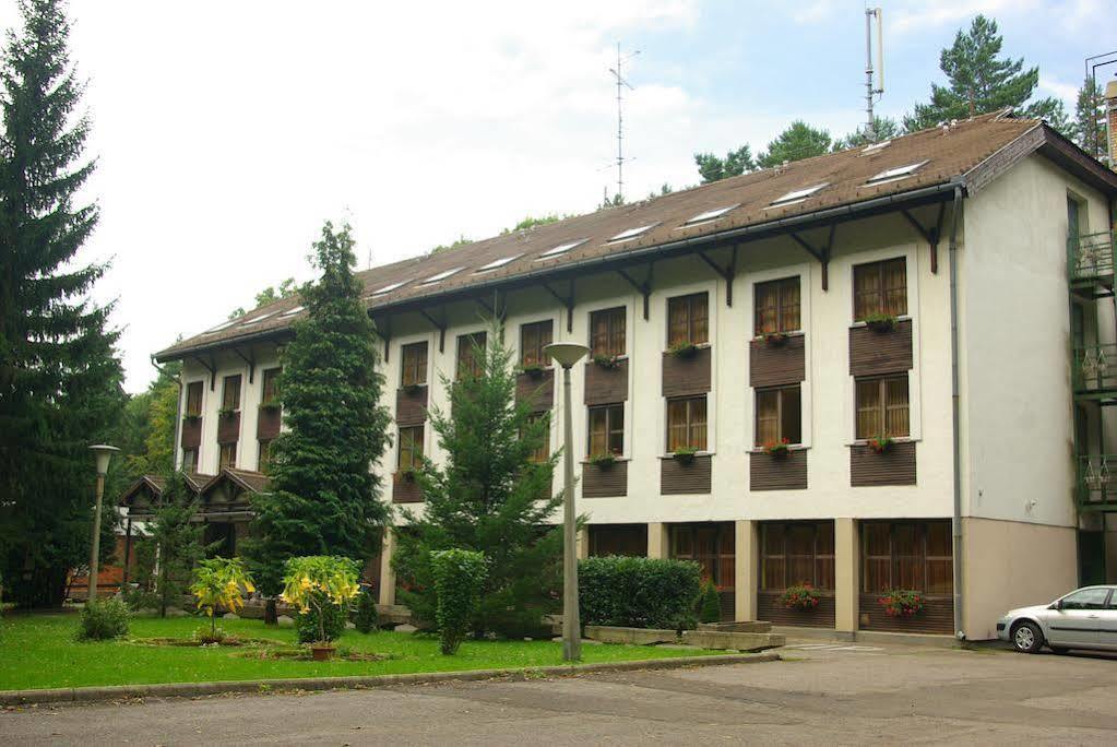 Salgo Hotel Salgótarján 外观 照片